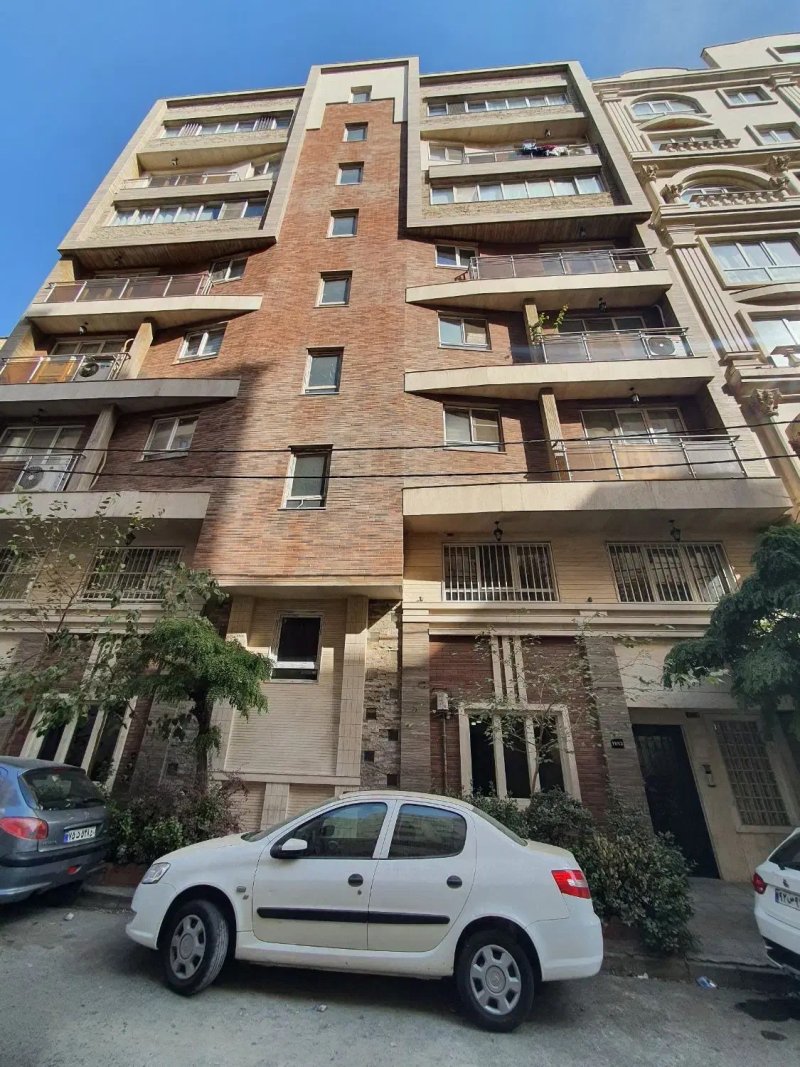 آپارتمان 140 متری سه خوابه در شاهین تهران13711425000