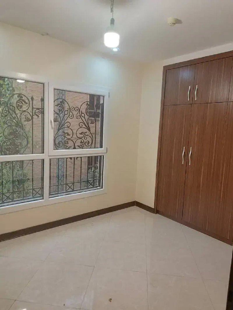 آپارتمان 130 متری سه خوابه در چیذر تهران13712025021