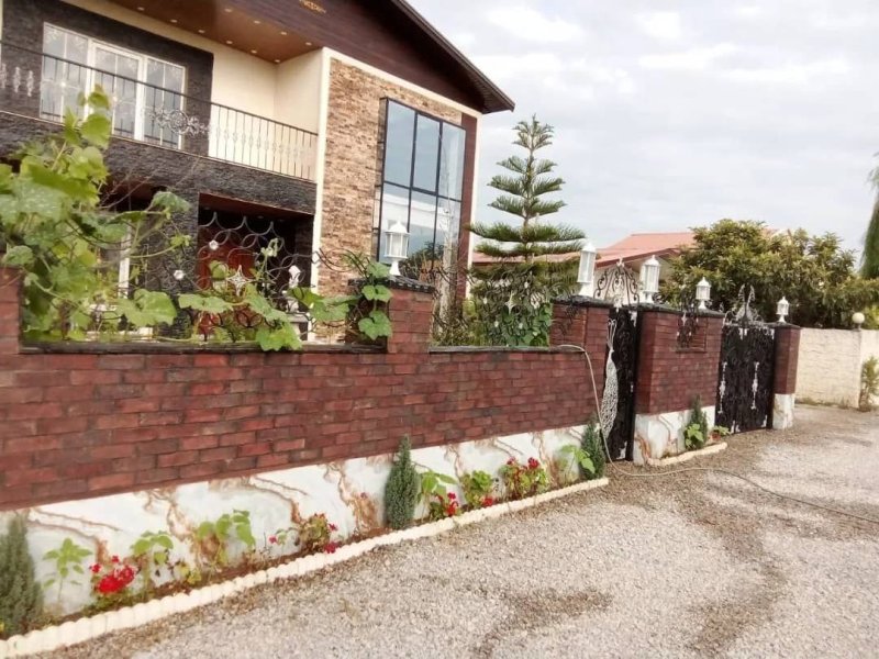 ویلا 300 متری چهارخوابه در ساییچ محله چمستان13713125079