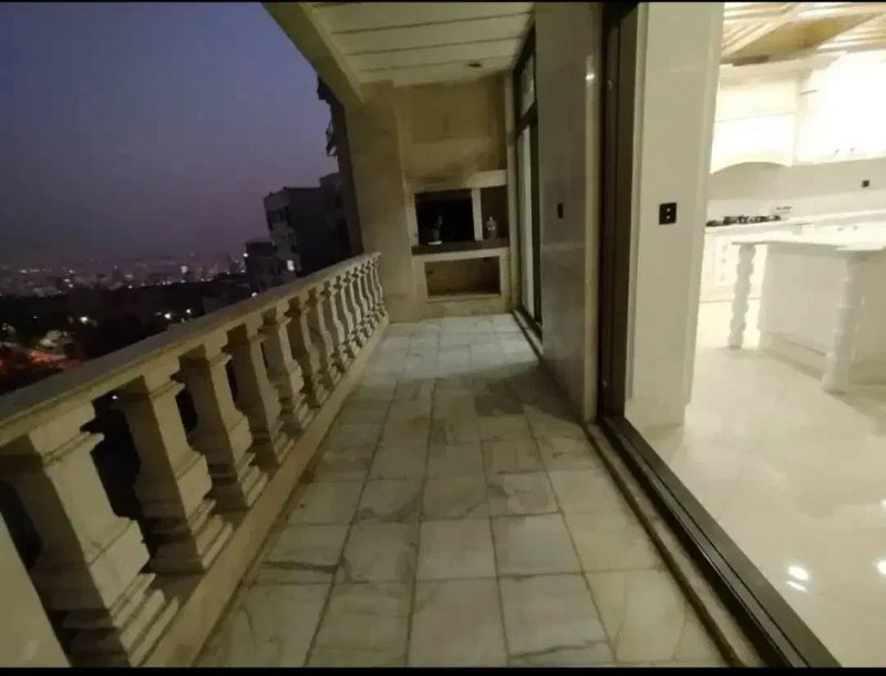 آپارتمان 270 متری سه خوابه در فرمانیه تهران13712425038