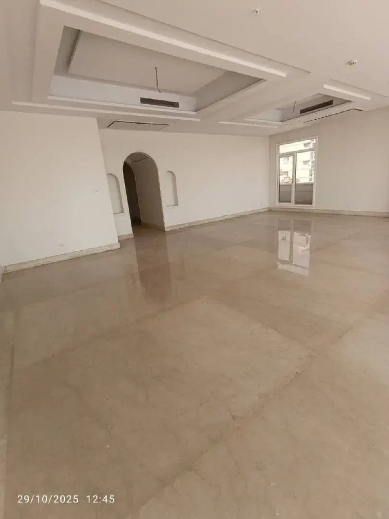 آپارتمان 460 متری چهارخوابه در فرمانیه تهران13713025075