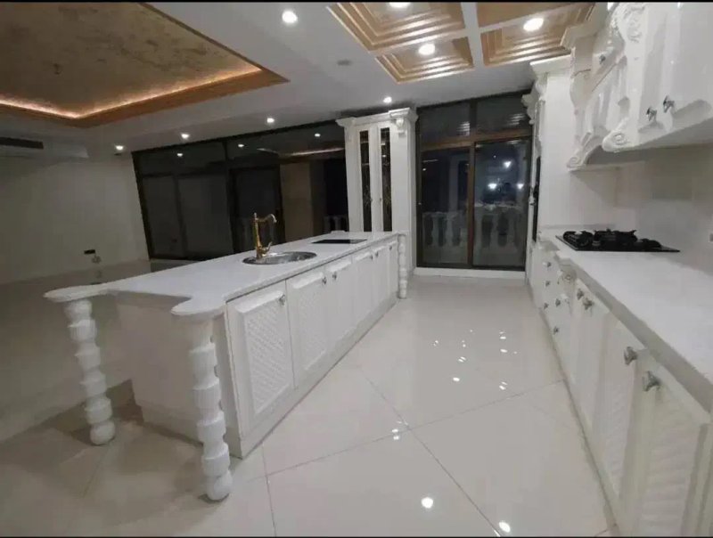 آپارتمان 270 متری سه خوابه در فرمانیه تهران13712425032