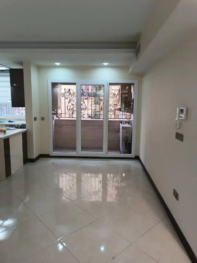 آپارتمان 130 متری سه خوابه در چیذر تهران13712025016