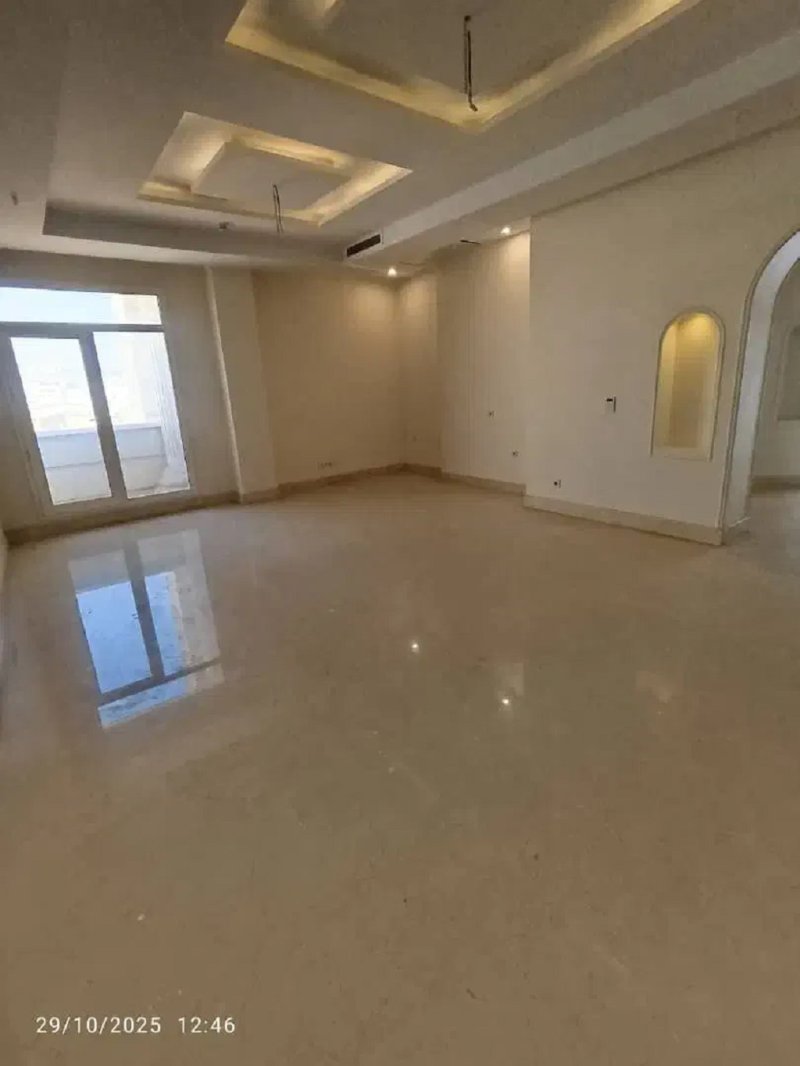 آپارتمان 460 متری چهارخوابه در فرمانیه تهران13713025073