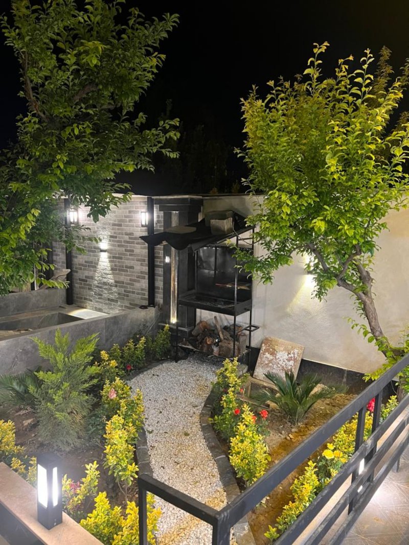 ویلا 320 متری دو خوابه در سهیلیه کرج13721825274