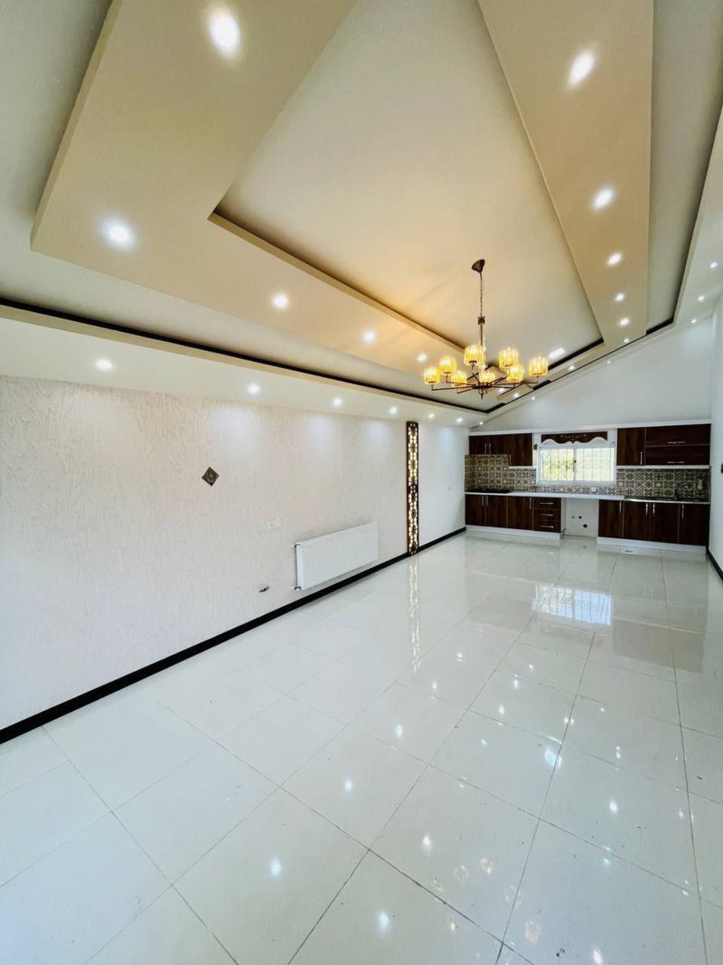 ویلا 220 متری سه خوابه در جاده دریا آمل13725825350