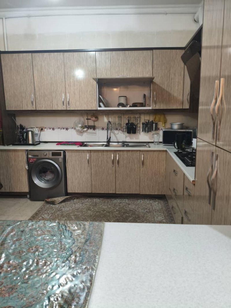 خانه 207 متری دو خوابه در بلوار آزادگان یزد13721425266