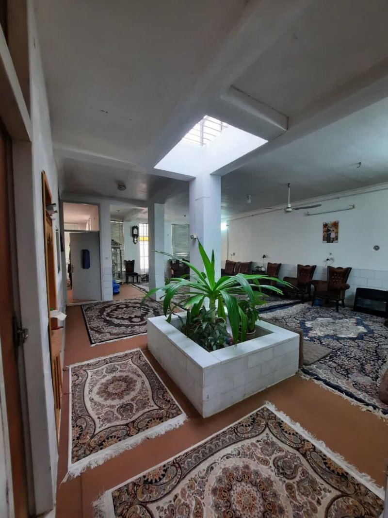 خانه 250 متری دو خوابه در امامشهر یزد13721625270