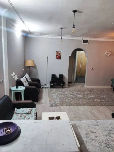 خانه 96 متری دو خوابه در خیابان مطهری اسلام شهر