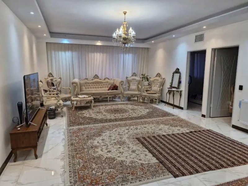 آپارتمان 90 متری دو خوابه در وائین شهریار13728125390