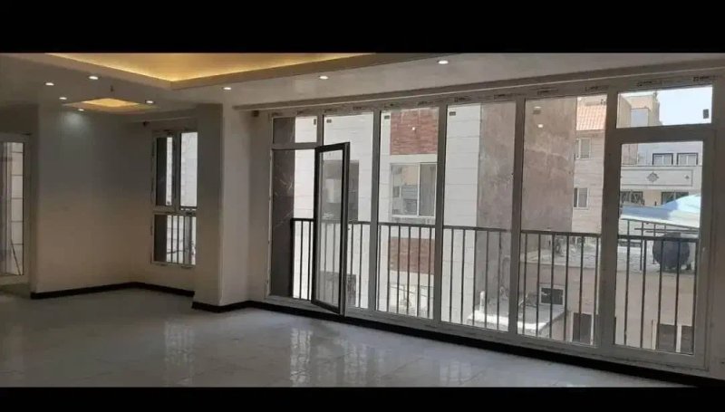 آپارتمان 116 متری دو خوابه در خیابان مطهری اسلام شهر13722925295