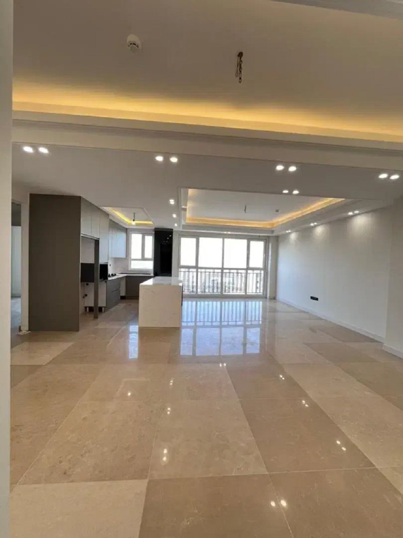 آپارتمان 105 متری دو خوابه در تهرانپارس غربی تهران13736625628