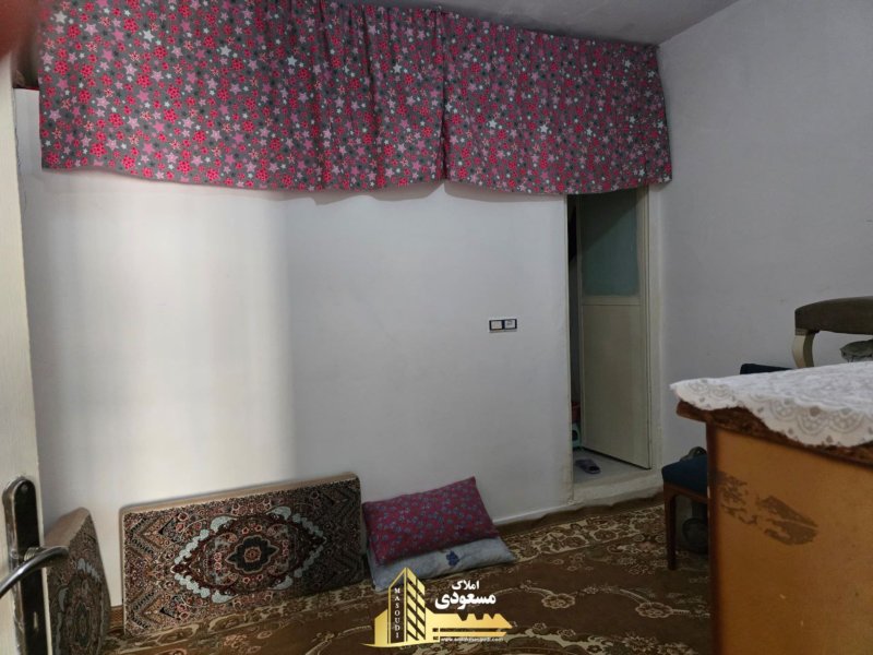 آپارتمان 70 متری دو خوابه در امیریه شهریار13742725708