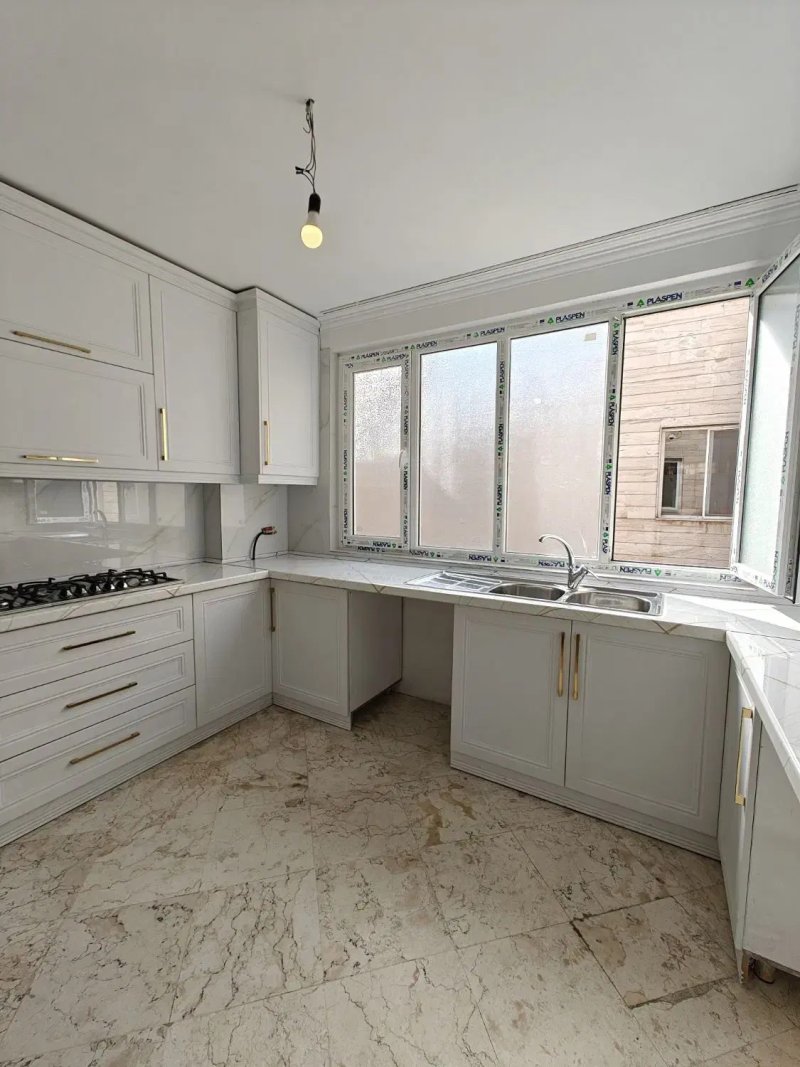 آپارتمان 110 متری دو خوابه در سعادت آباد تهران13736925634