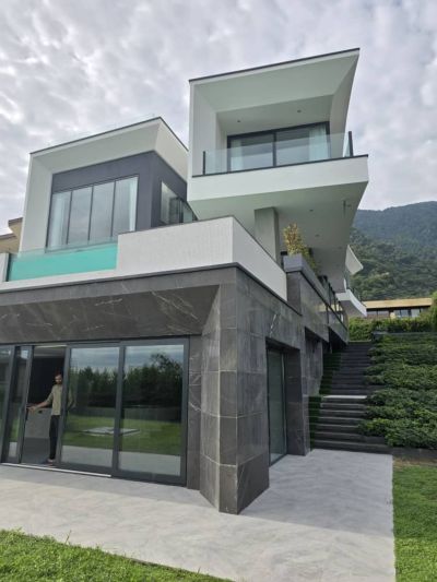 ویلا 1300 متری شش خوابه در نوشهر