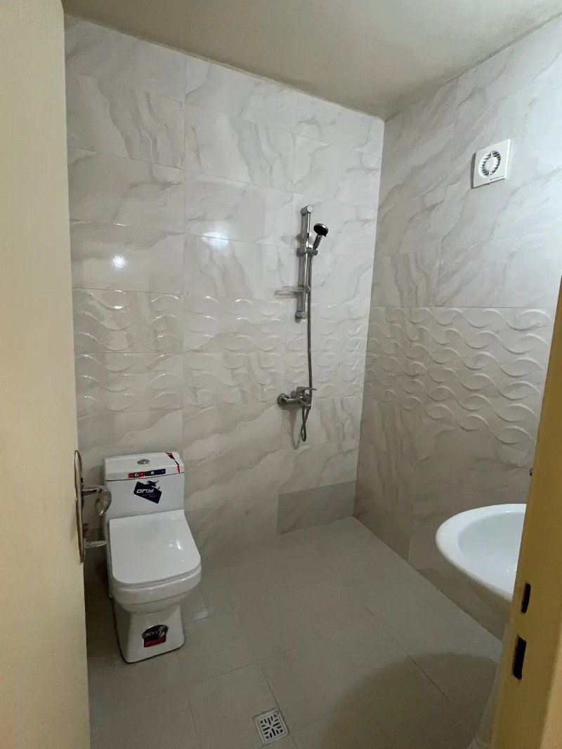 آپارتمان 100 متری دو خوابه در تهرانپارس غربی تهران13735625593