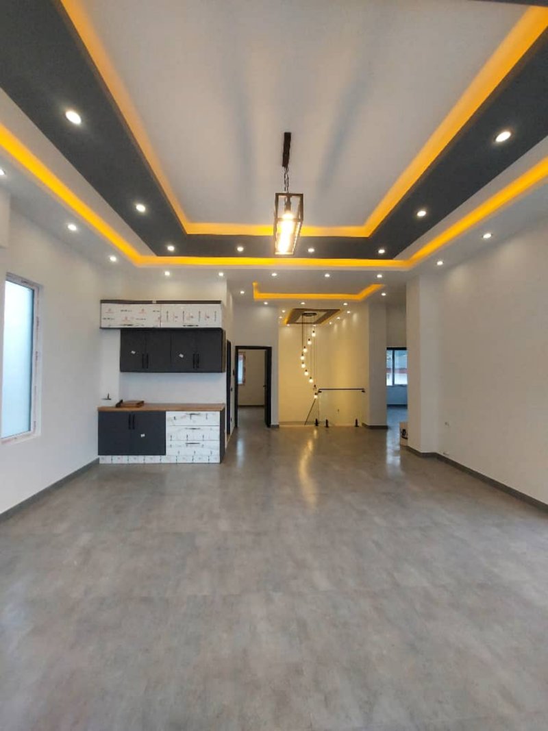 ویلا 330 متری پنج خوابه در سیسنگان نوشهر13731825436