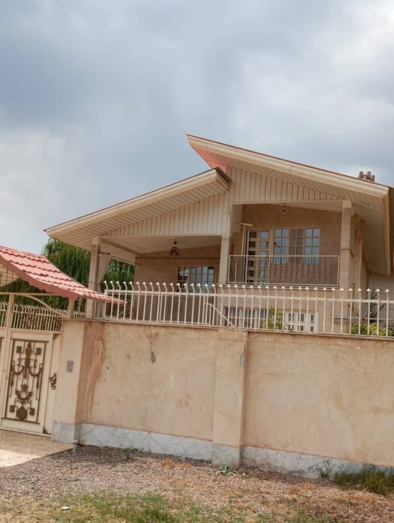 ویلا 250 متری در هرنج طالقان13739325662