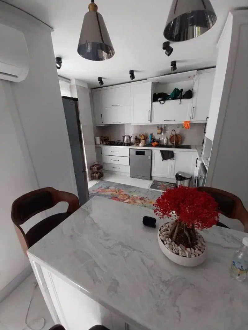 آپارتمان 101 متری دو خوابه در تهرانپارس غربی تهران13735025567