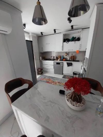 آپارتمان 101 متری دو خوابه در تهرانپارس غربی تهران