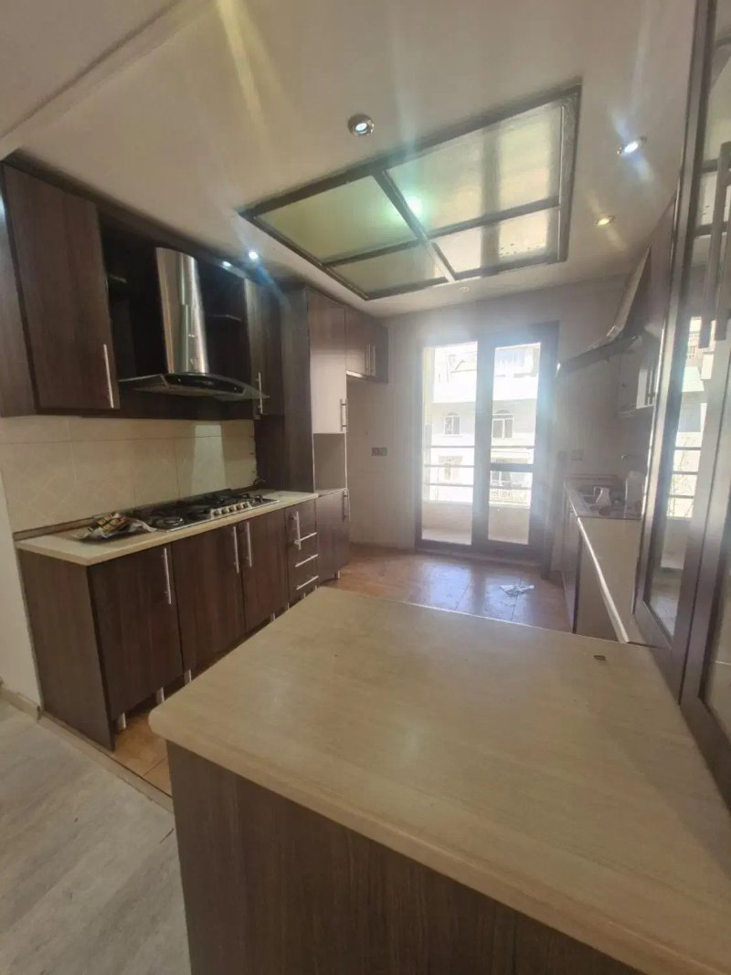 آپارتمان 94 متری دو خوابه در تهرانپارس غربی تهران13734925558