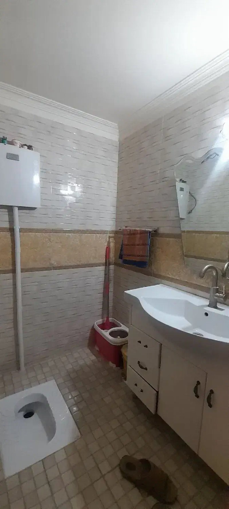 آپارتمان 100 متری دو خوابه در تهرانپارس غربی تهران13735925606