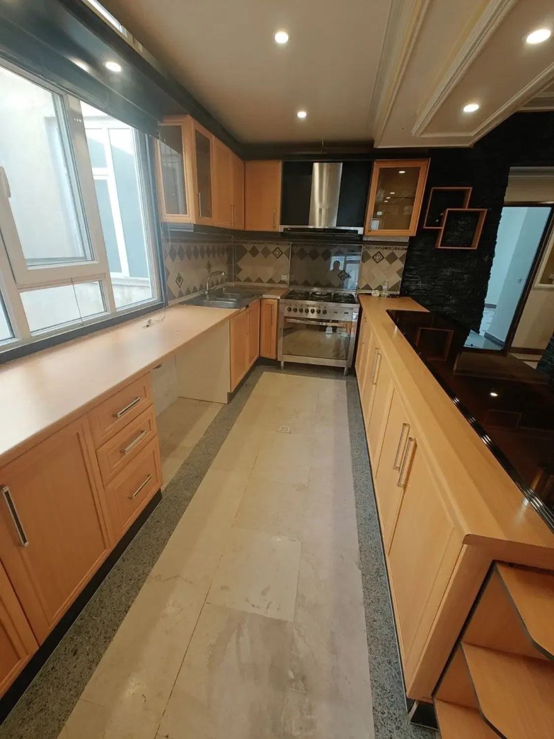 آپارتمان 140 متری سه خوابه در سعادت آباد تهران13737325640