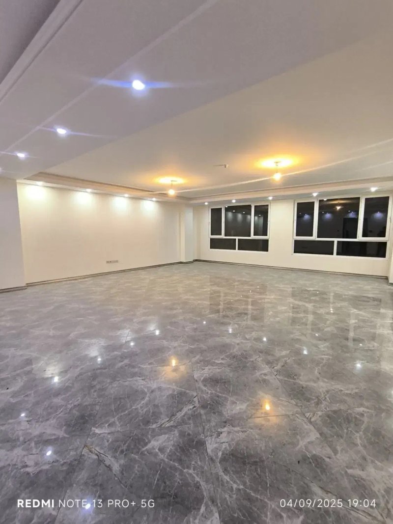 آپارتمان 190 متری سه خوابه در تهرانپارس غربی تهران13736425626