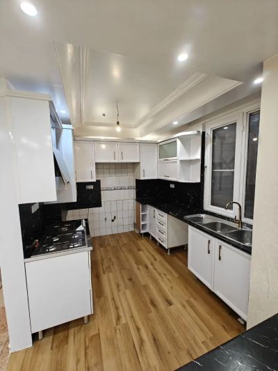 آپارتمان 130 متری سه خوابه در سعادت آباد تهران