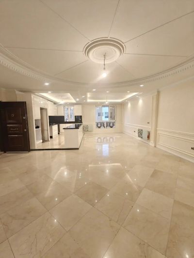 آپارتمان 108 متری دو خوابه در درختی تهران