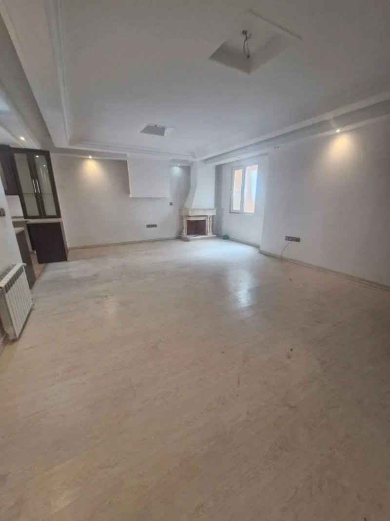 آپارتمان 94 متری دو خوابه در تهرانپارس غربی تهران13734925557