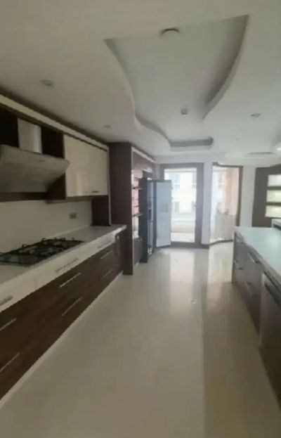 آپارتمان 280 متری چهارخوابه در الهیه تهران