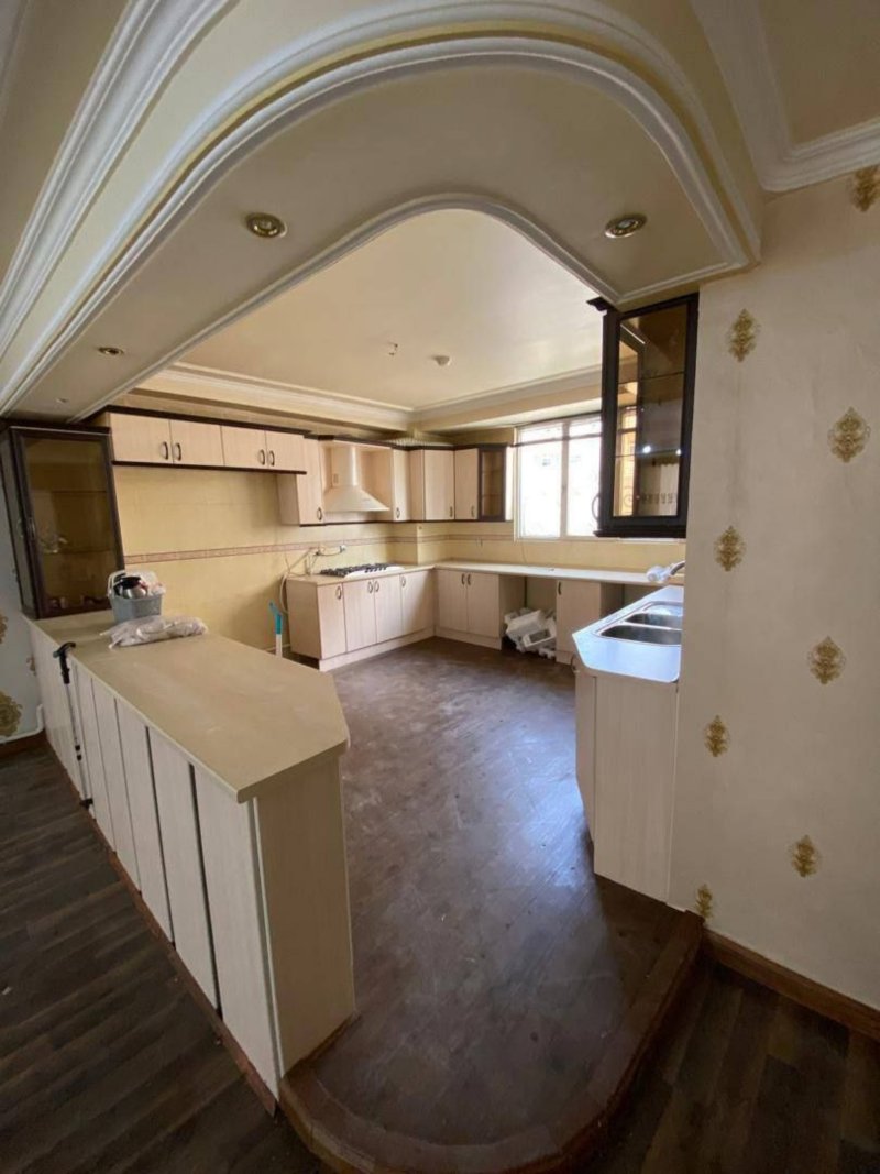 آپارتمان 115 متری دو خوابه در ولیعصر تبریز13748425815