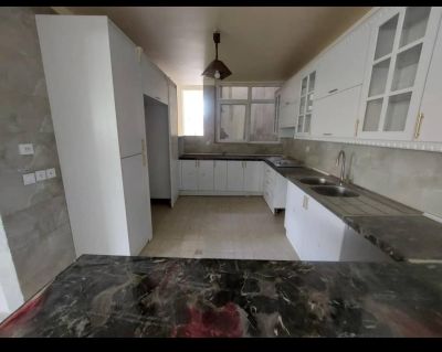 آپارتمان 180 متری سه خوابه در جردن تهران