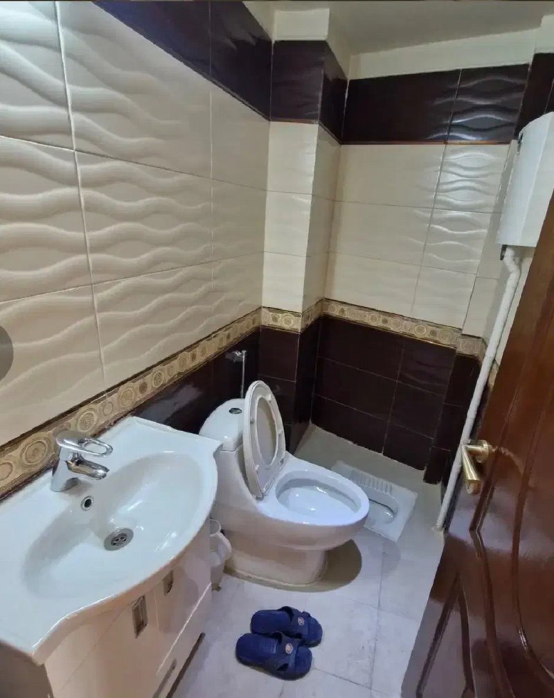 آپارتمان 95 متری دو خوابه در آجودانیه تهران13748525829