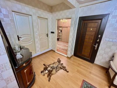 آپارتمان 90 متری دو خوابه در ولیعصر 2 تبریز