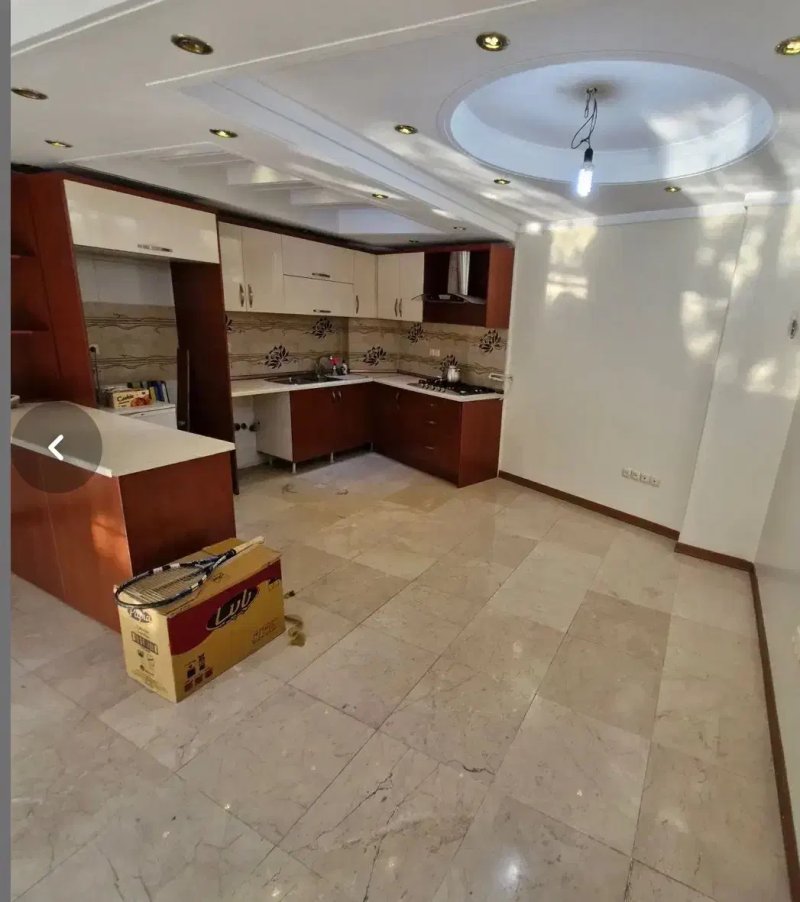 آپارتمان 95 متری دو خوابه در آجودانیه تهران13748525820