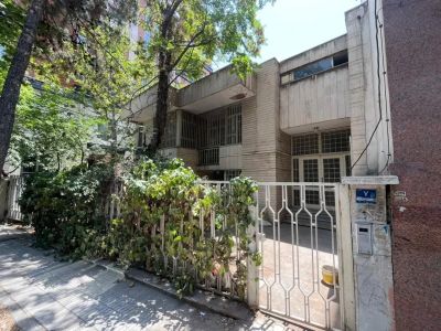 کلنگی 500 متری در حکمت تهران