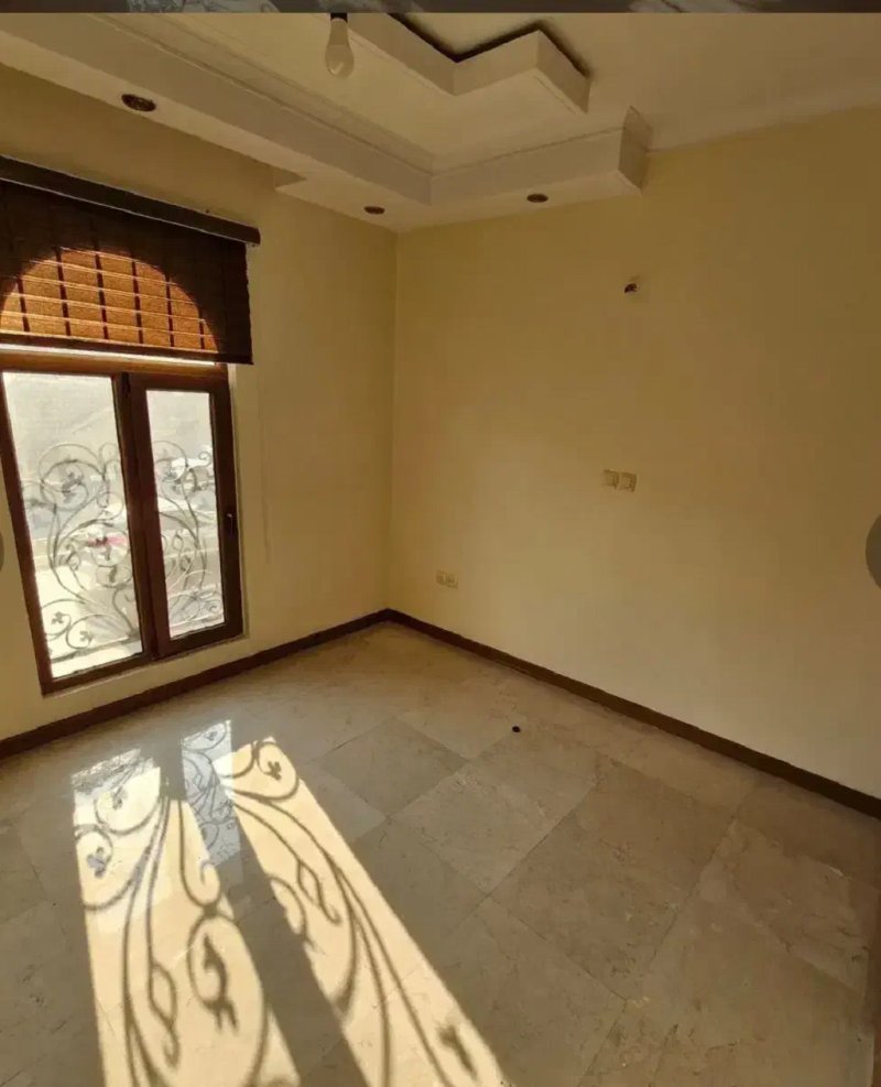 آپارتمان 95 متری دو خوابه در آجودانیه تهران13748525822