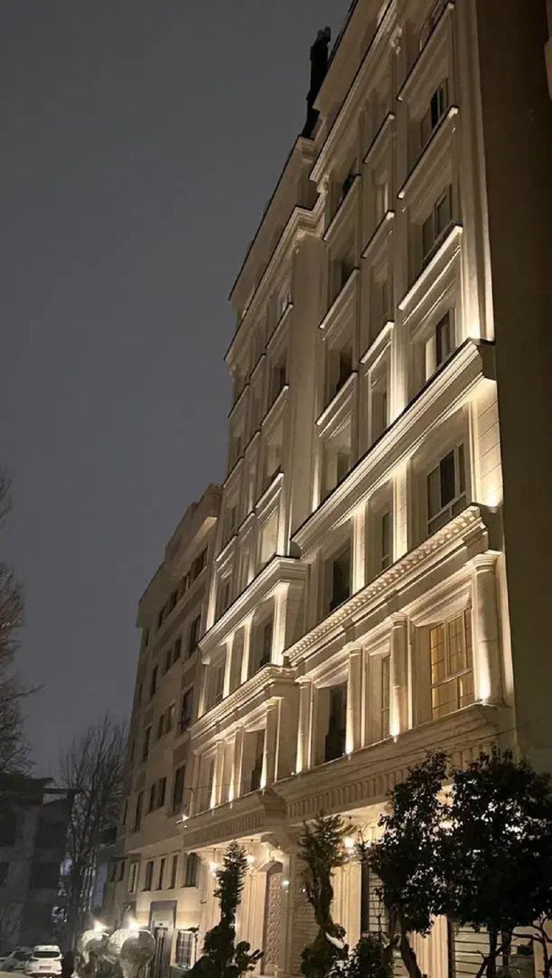 آپارتمان 206 متری سه خوابه در آجودانیه تهران13748825831