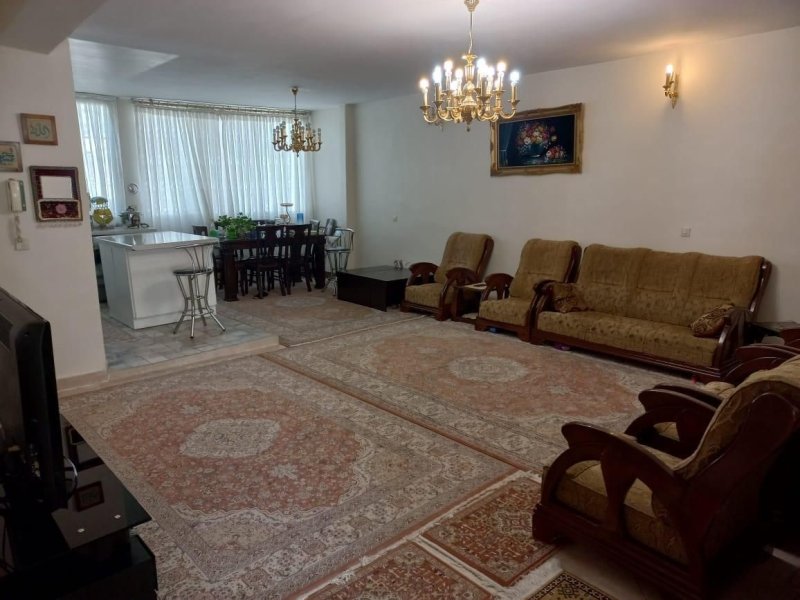 خانه 115 متری سه خوابه در سعادت آباد تهران13745425741