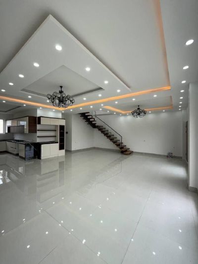 ویلا 250 متری سه خوابه در محمود آباد