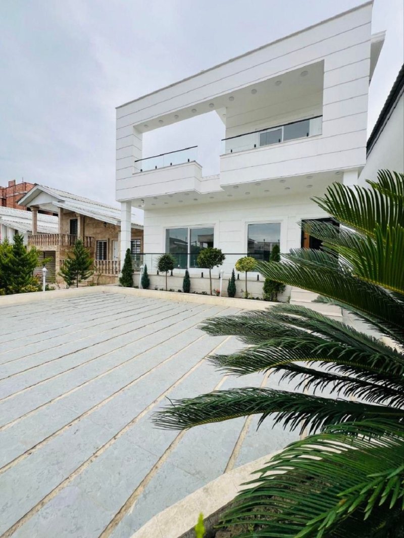 ویلا 250 متری سه خوابه در محمود آباد13771826518