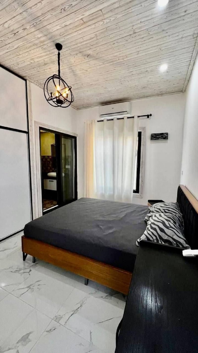 ویلا 300 متری چهارخوابه در نور نور مازندران13768726367