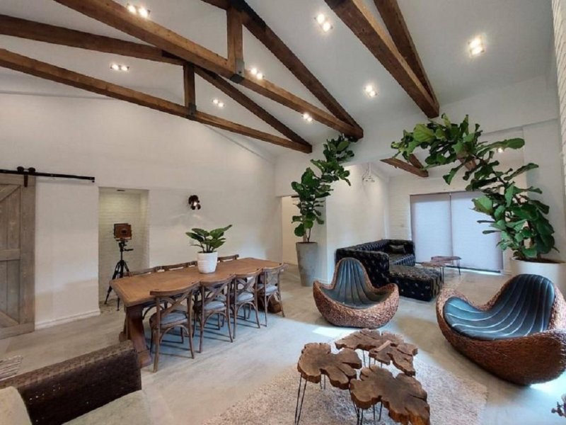 ویلا 400 متری چهارخوابه در محمود آباد13770626440