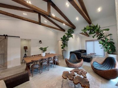 ویلا 400 متری چهارخوابه در محمود آباد