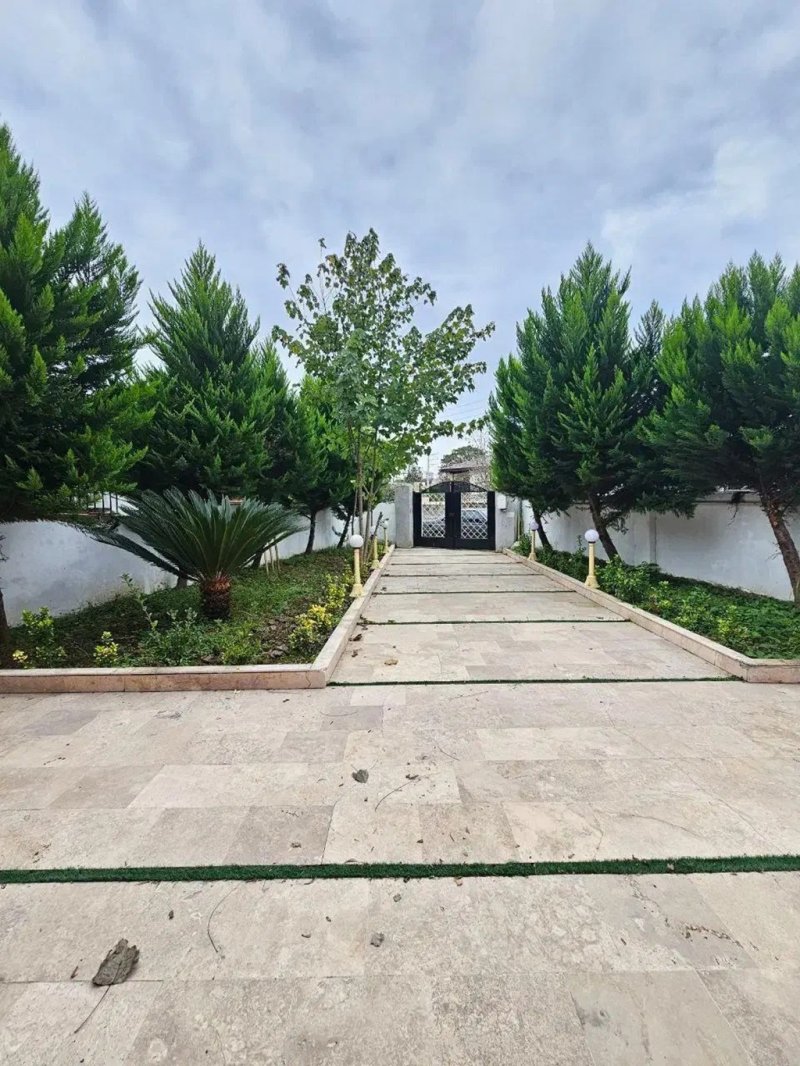 ویلا 250 متری سه خوابه در الیمالات نور مازندران13761826137