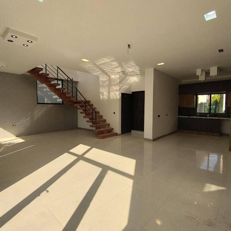 ویلا 340 متری سه خوابه در نور نور مازندران13767326313