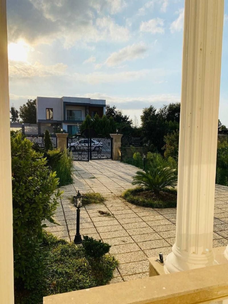 ویلا 600 متری چهارخوابه در نور نور مازندران13765526229