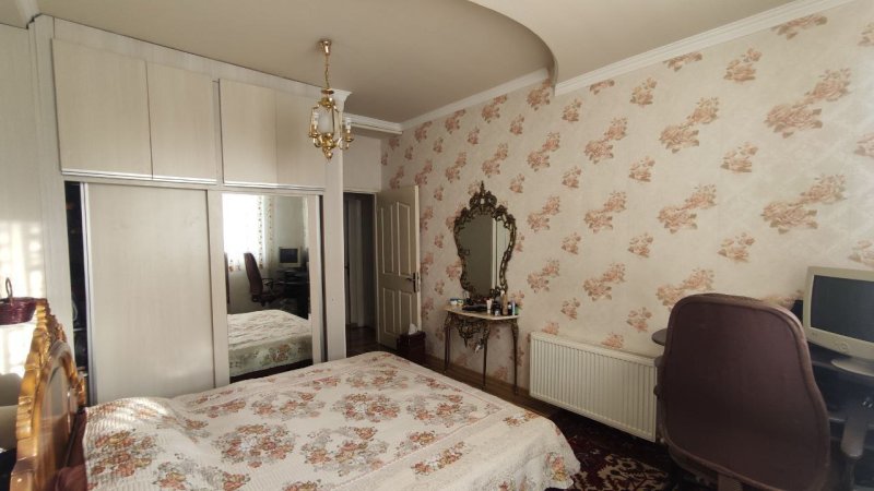 آپارتمان 165 متری سه خوابه در ولیعصر تبریز13775026678